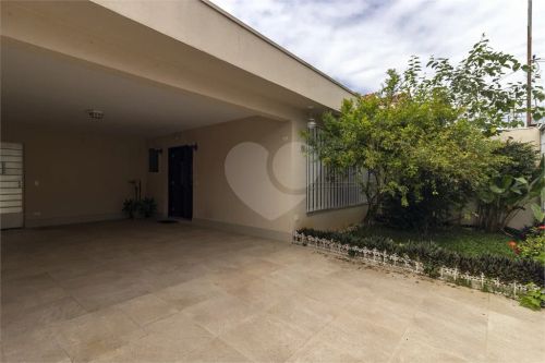 Casa Térrea à venda 300 m² de terreno