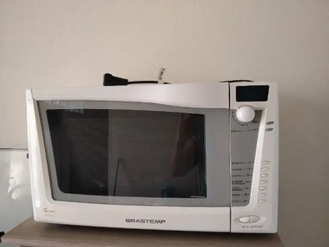 Micro-ondas 220v funcionando