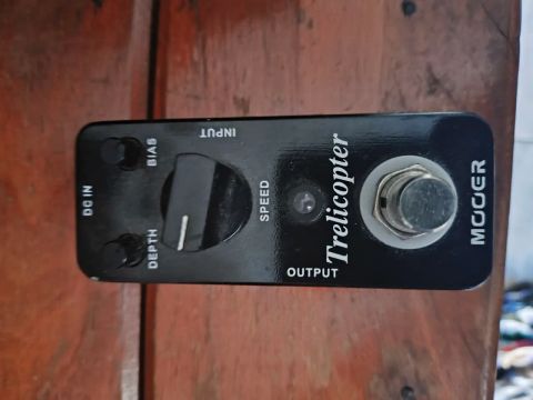 Pedal de Efeito Mooer Trelicopter