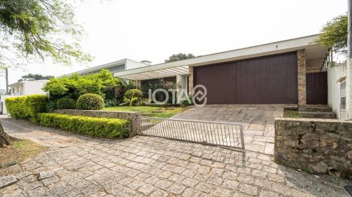 CASA COMERCIAL NO BATEL COM 150M² Casa comercial no Batel com 150m² - J8
