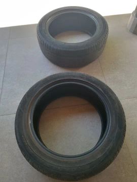 2 Pneus 215/55ZR17. 