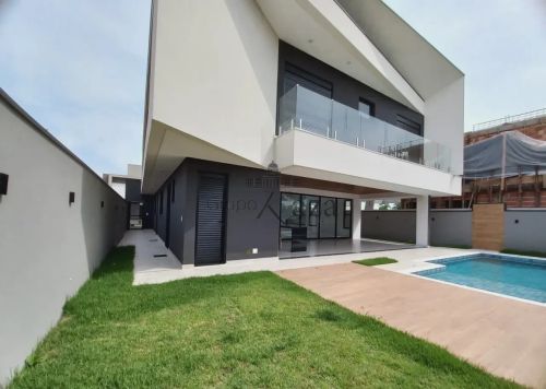 Casa Condomínio em São José dos Campos