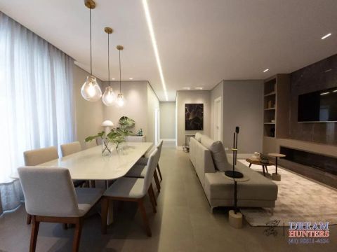 Apartamento de 122m² no bairro Mercês, com 3 suítes, 4 banheiros e 2 vagas de garagem
