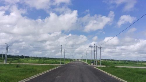 Lote a 800m da praia