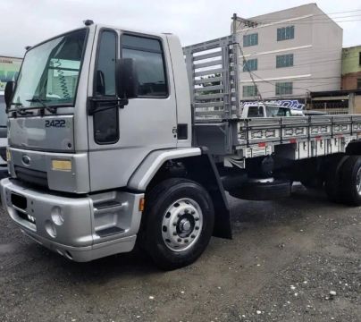 Ford cargo 2422 carroceria 2011