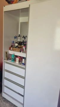 Guarda-roupa branco, porta de correr