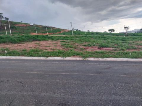 Vendo terreno 10x25m, terreno amplo,