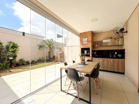 Sobrado com 3 dormitórios à venda, 112 m² por R$ 910.000,00 - Jardim Park Real - Indaiatub