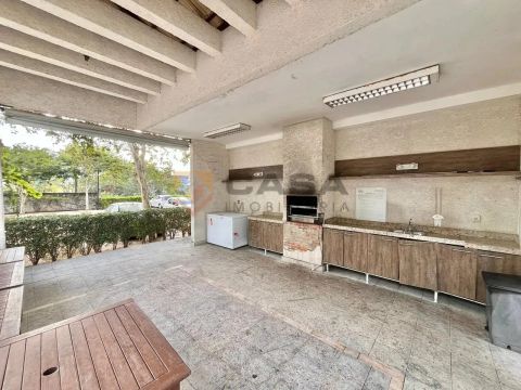 Apartamento 2 quartos com suíte e quintal no Condomínio Villaggio Manguinhos em Morada de 