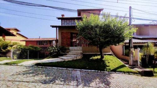 Casa em Condomínio - Duplex / Residencial / Sapê