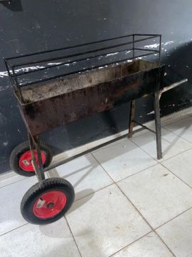 Churrasqueira em ferro maciço 