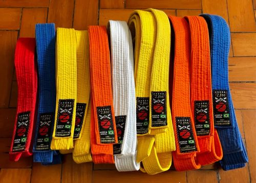 Faixas de artes marciais 