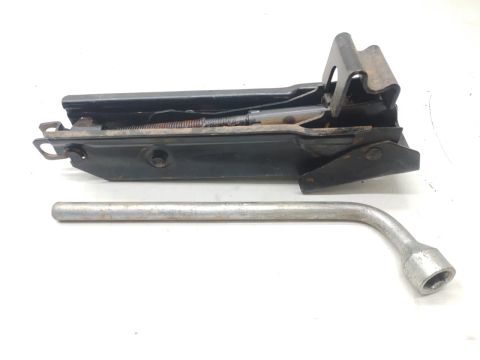 Macaco Troca Roda C/ Chave Vw Polo GTS 1.4 2020 / 2021