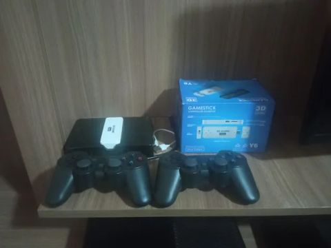 Game stick Y6 com jogos de PSP e Dreamcast