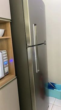 Geladeira Brastemp frost free 375 litros