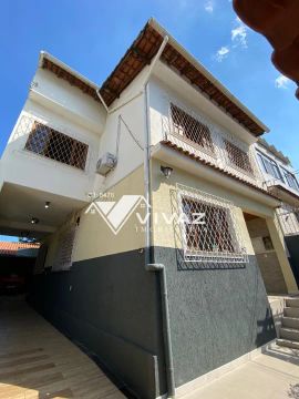 Casa Duplex frente de Rua com 03 Quartos Área Gourmet e Garagem na Abolição