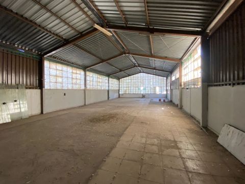 Lojão na Av. Silviano Brandão com 2000m²
