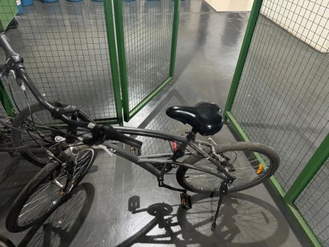 Vende bicicleta semi nova