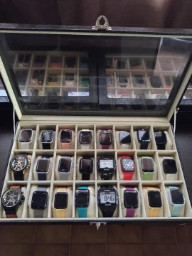Relógio digital smartwatch bluetooth recarregável USB conecta no celular com várias