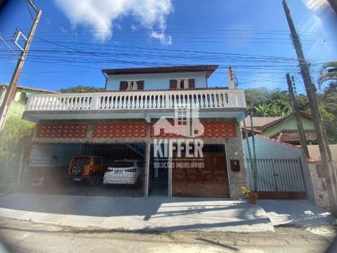 Casa Triplex 6 quartos em Santa Maria Madalena - RJ venda
