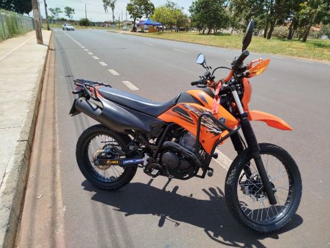 Lander 250 xtz