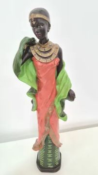 Estátua de Mulher Africana 
