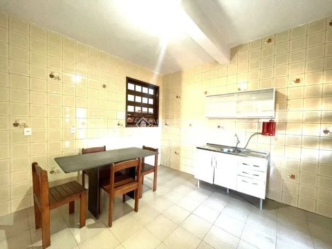 Casa 2 quarto(s), no bairro Agronômica