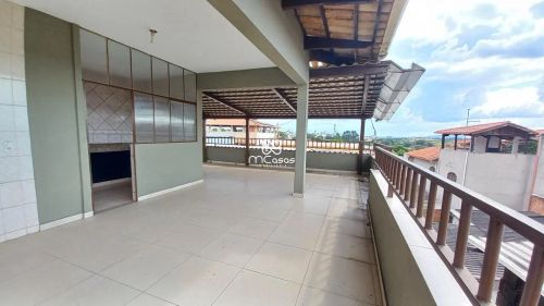 Casa Ampla no Segundo Pavimento no bairro Betim Industrial  Ideal para Receber Amigos! Ref