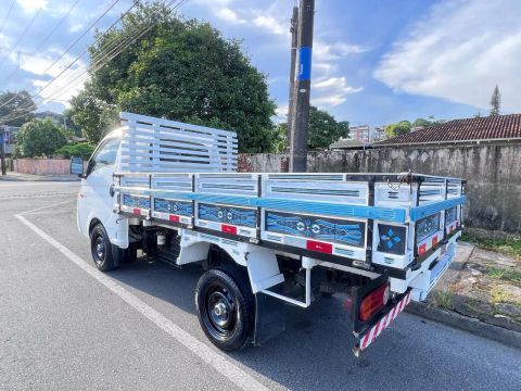 Caminhão Hyundai HR - Carga seca
