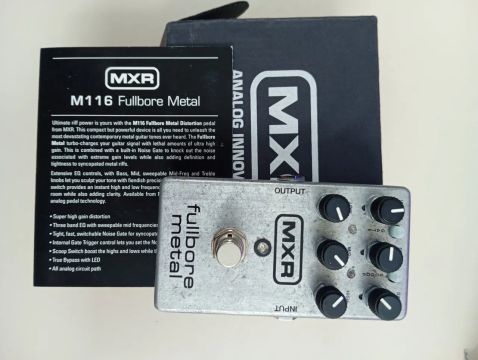 MXR M116 Fullbore Metal Pedal de Distorção