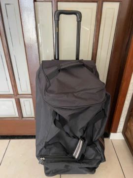 Mala de Viagem com Rodinhas - Preta