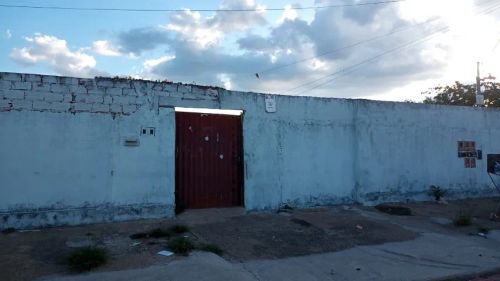 Barracão Três Cômodos com banheiro (incluso água e energia) R$ 550,00