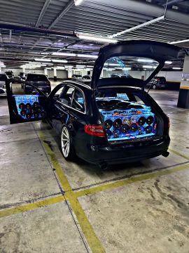 Audi A4 Avant Ambition Quattro C/Som Tudo No Acrilico 