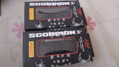 Par Pneus Pirelli Scorpion 29x2.0 kevlar