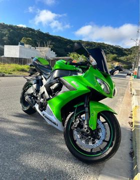 KAWASAKI NINJA ZX10R 2010 **P/ VENDER HOJE*