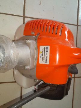 Roçadeira Husqvarna Profissional nova