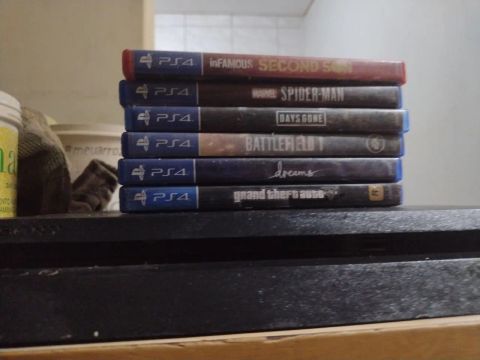 Ps4 slim