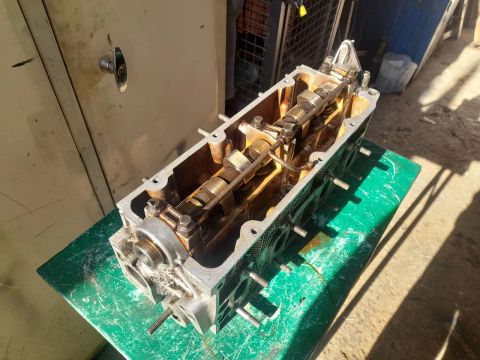Cabeçote de motor a gasolina