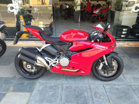Ducati 959 Panigale - Esportiva Vermelha