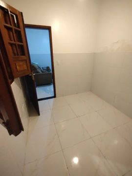Casa a 1 km da UFRPE, 2 quartos (mobiliada)