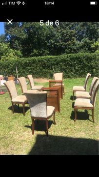 Vende-se mesa de vidro com 8 cadeiras 