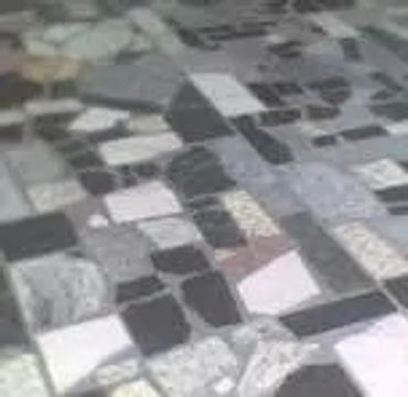 Caco de granito em cinza claro e verde escuro