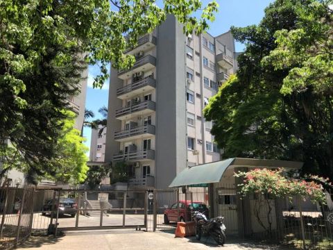 Apartamento com ótima localização no Bairro Jardim Lindóia com 50 m², 1 dormitório, sala d