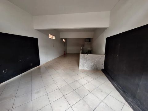 Alugo Loja, Ótima Localização!