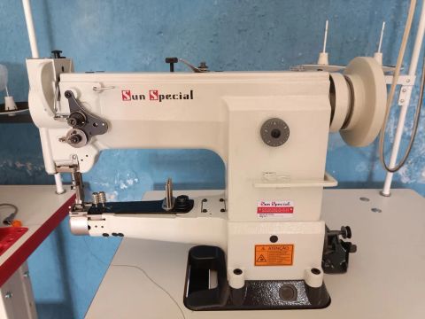 Máquina de Costura de Braço 5mm Transporte Triplo - SS2628 - 220V