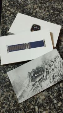 *Apple Watch Ultra 2 - 49mm Titanium BLUE Alpine Loop M - Modelo A2986*