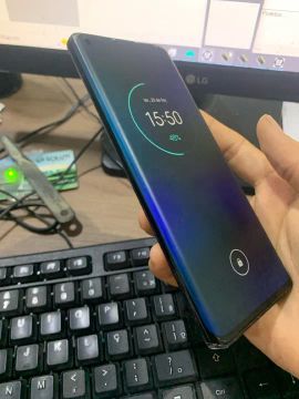 Moto edge 2020