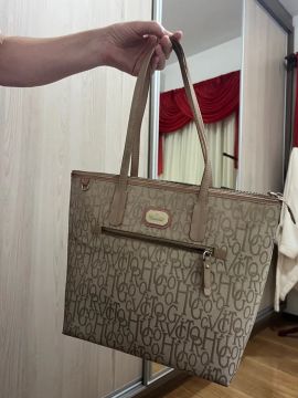 Vendo bolsa Victor Hugo Original