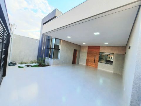 Casa Nova, 240m2, 4 quartos (2suites), Hidromassagem 5 lugares, 3 banheiros