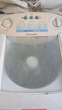 Máquina de Lavar Roupa Electrolux LT12 - Turbo Limpeza